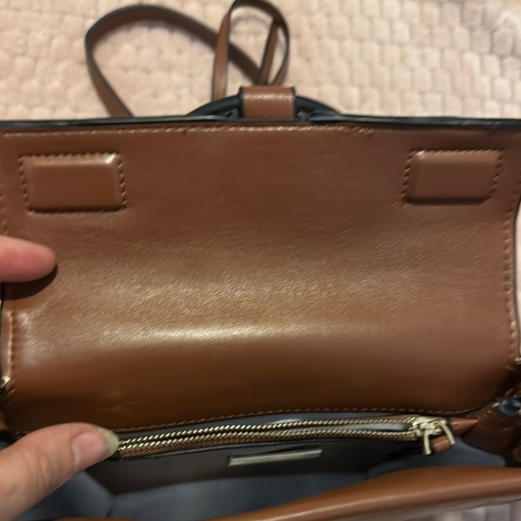 Tory Burch Brown Crossbody Bag in aged Camelo leather – discontinued - Picture 5 of 6